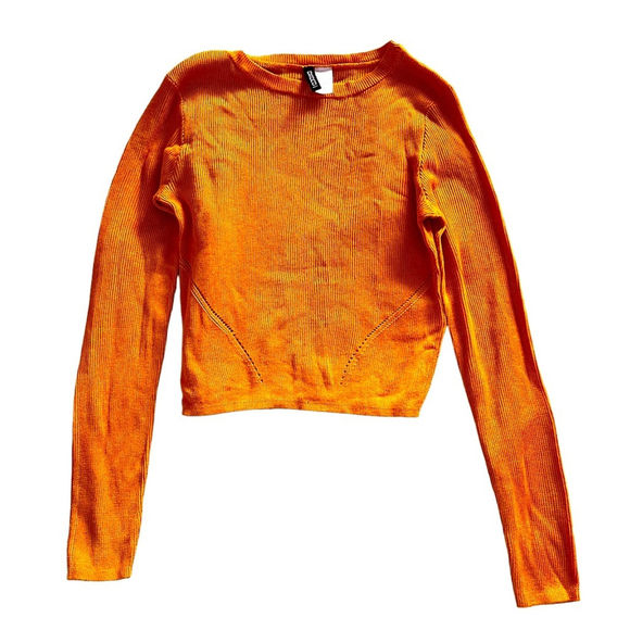 Lightweight Long Sleeve Knit Cropped Top - Picture 2 of 2